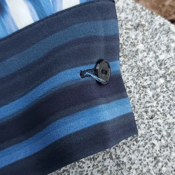 NWT Vince Silk Shibori Tie Dye Blouse Blue White Size 4 - Picture 6 of 13